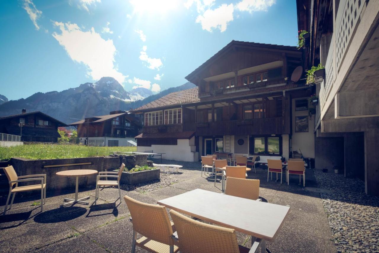 Hotel Alpina Kandersteg Exterior photo
